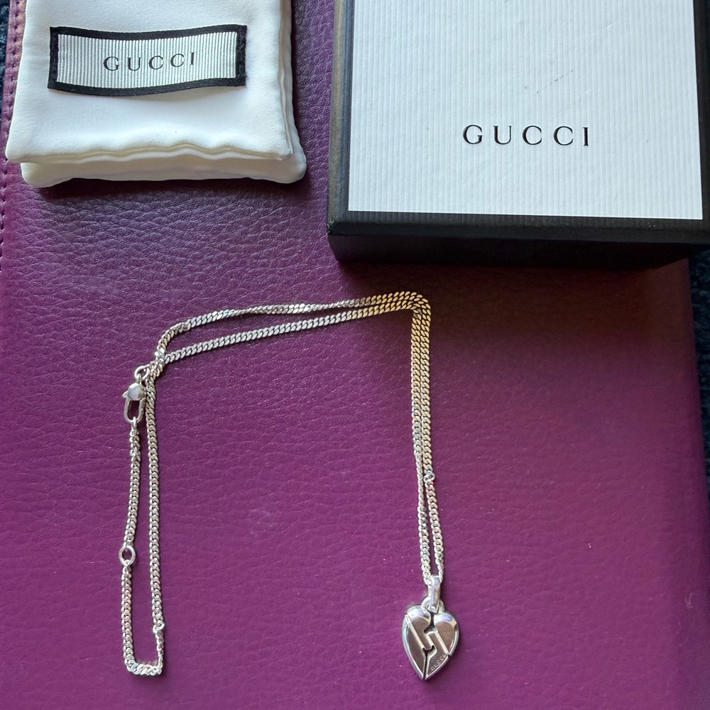 GUCCI Sterling Silver Heart Necklace 17”